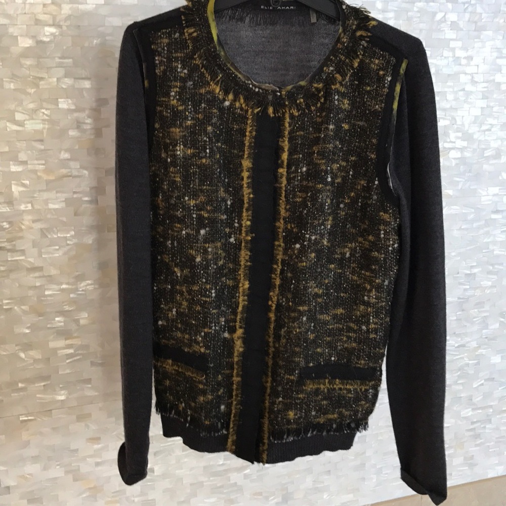 Elie Tahari dark gray sweater with design front